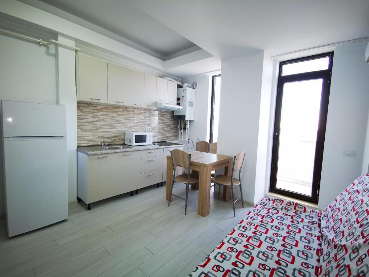 Paradis Apartments - By The Lake Mamaia Exteriör bild