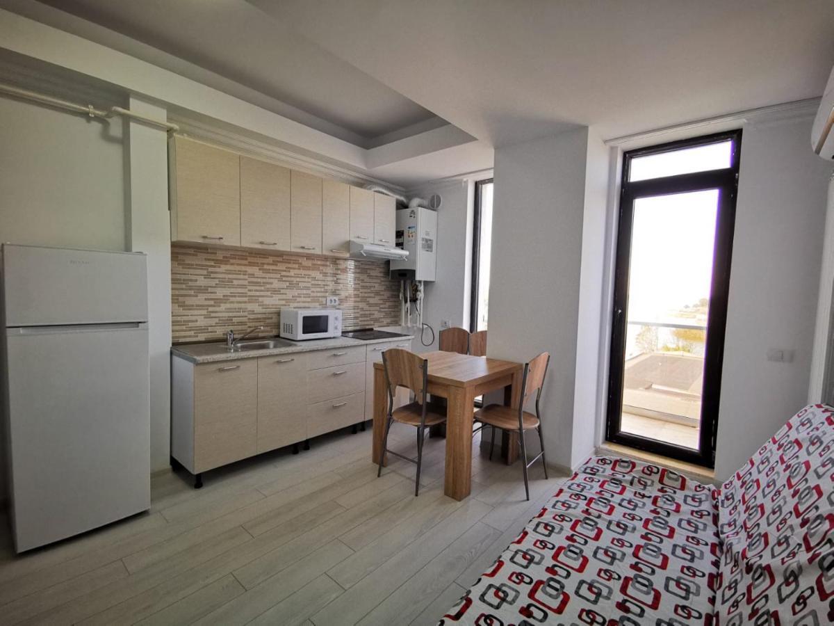 Paradis Apartments - By The Lake Mamaia Exteriör bild